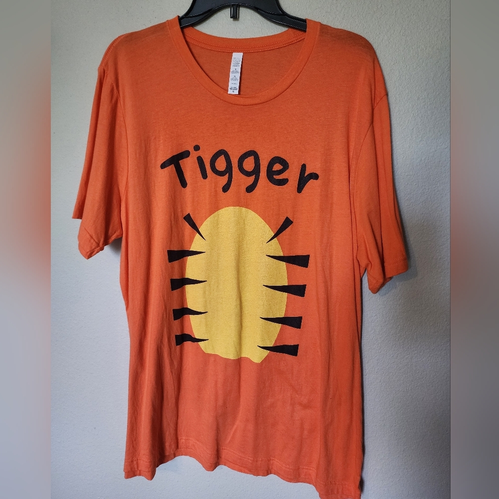 EUC Adult Orange Tigger T-shirt